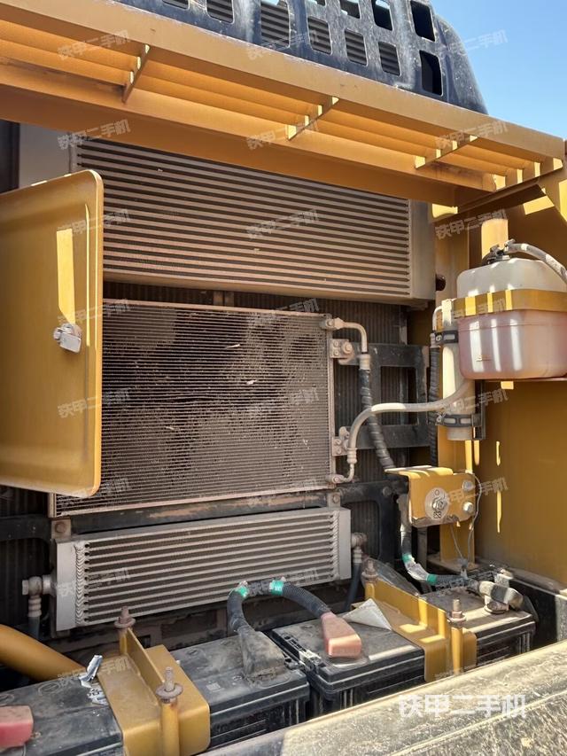 散熱器正面（大件艙室）