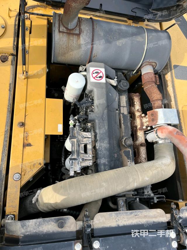 发动机整体俯视(整机外观) 发动机整体俯视(整机外观)