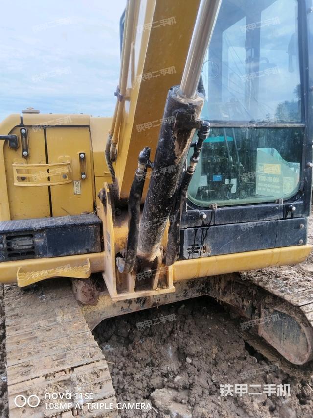 左后方玻璃角标（驾驶室部分）