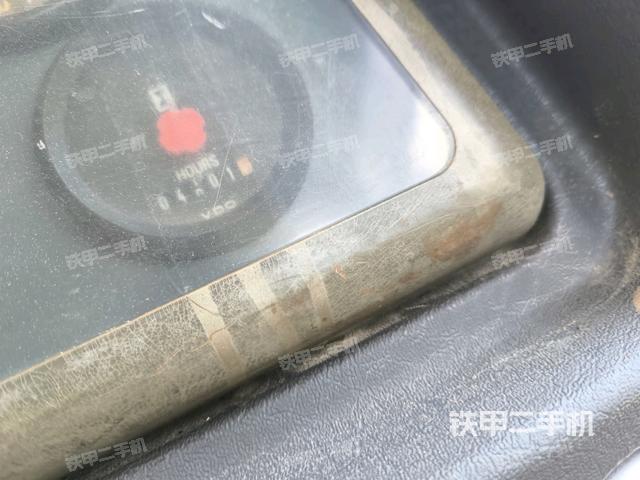 駕駛室內(nèi)部頂部（推土機(jī)駕駛室）