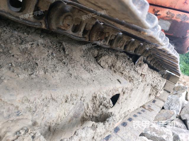 右导向轮(行走机构) 右导向轮(行走机构)