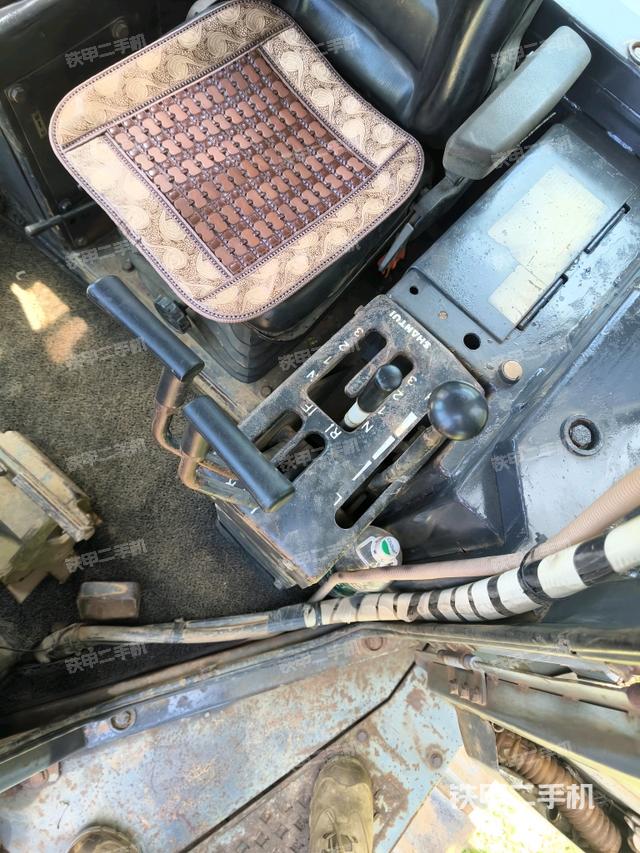 操作手柄右（推土機(jī)駕駛室）