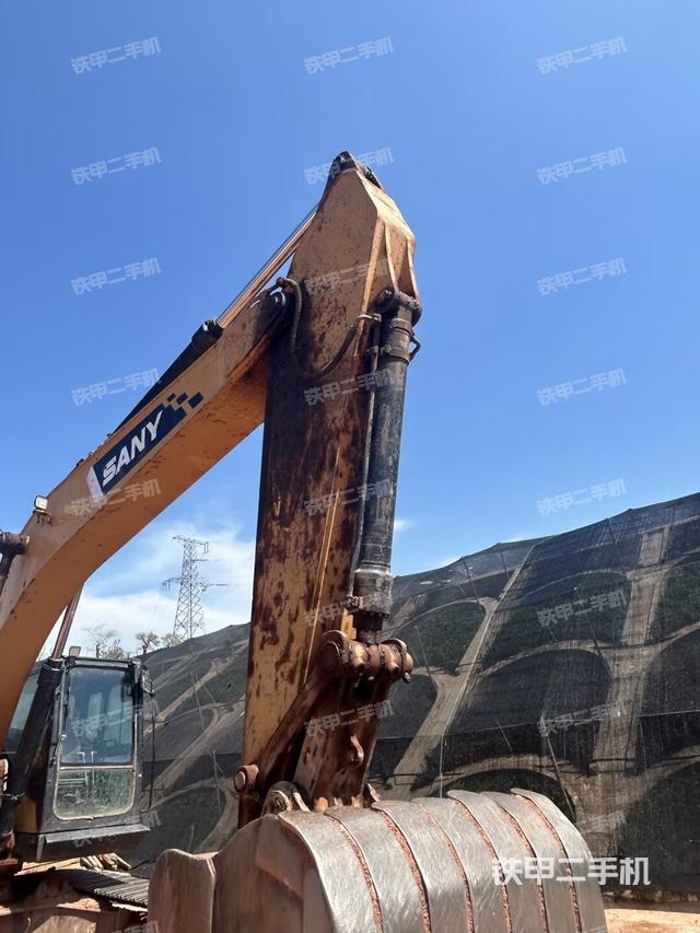 小臂整體左后（工作和回轉(zhuǎn)裝置）