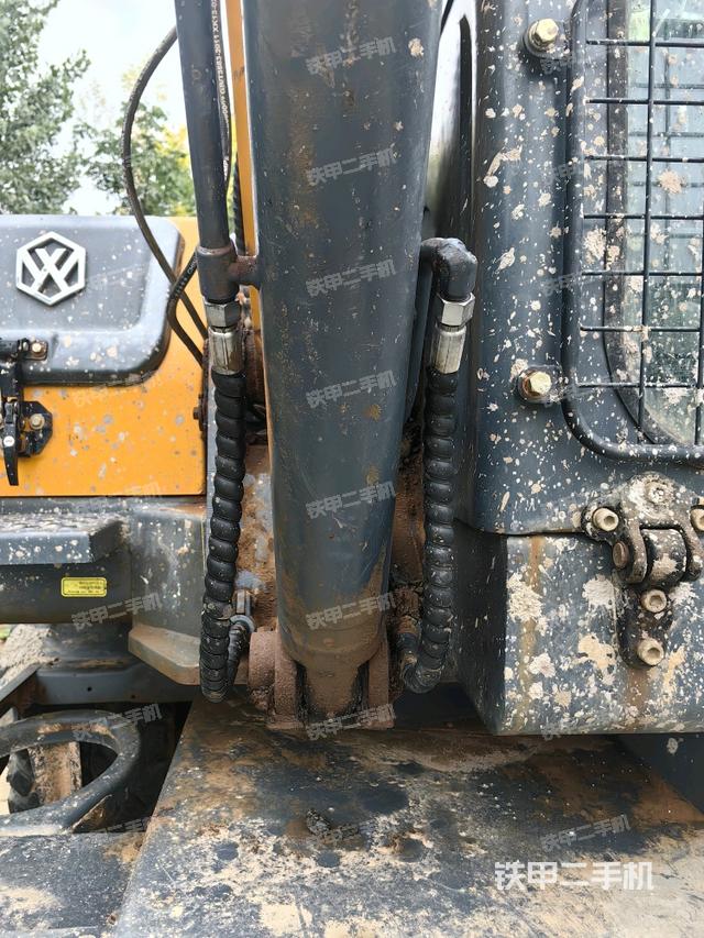 大臂根部 斜(工作和回转装置) 大臂根部 斜(工作和回转装置)