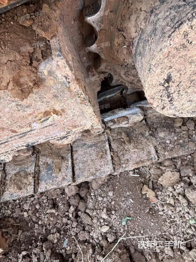 左導(dǎo)向輪（行走機(jī)構(gòu)）