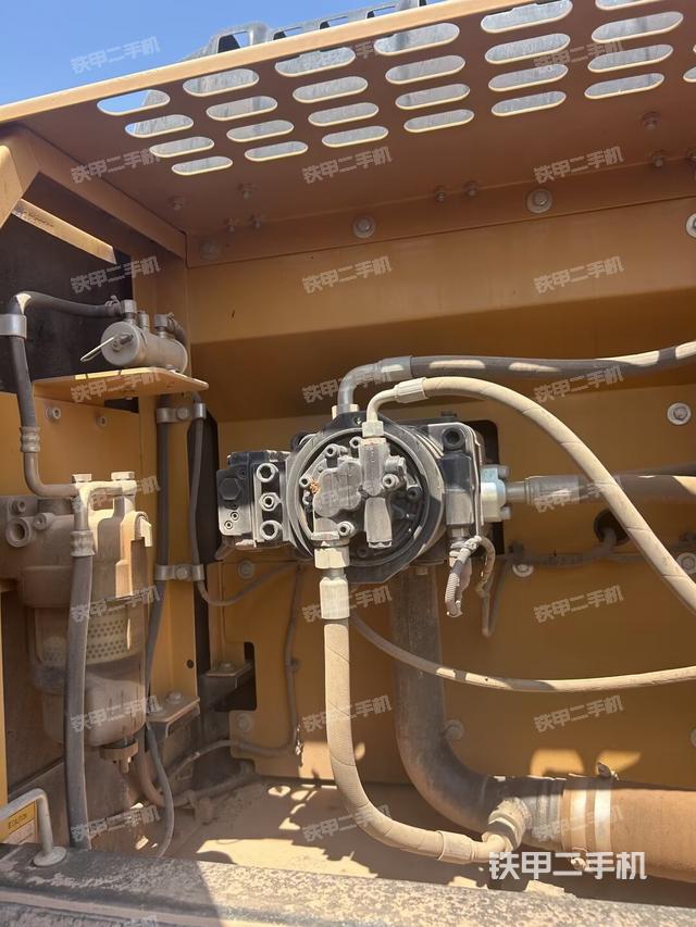 液压泵斜45 左(大件舱室) 液压泵斜45 左(大件舱室)