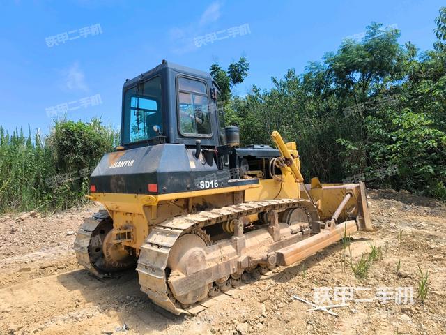 右后45°（推土機(jī)整車(chē)外觀(guān)）