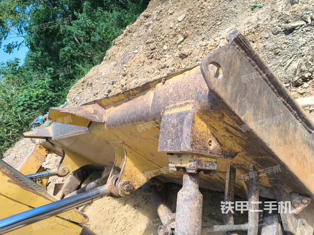 推土鏟右后（推土機(jī)底盤(pán)及工作裝置）