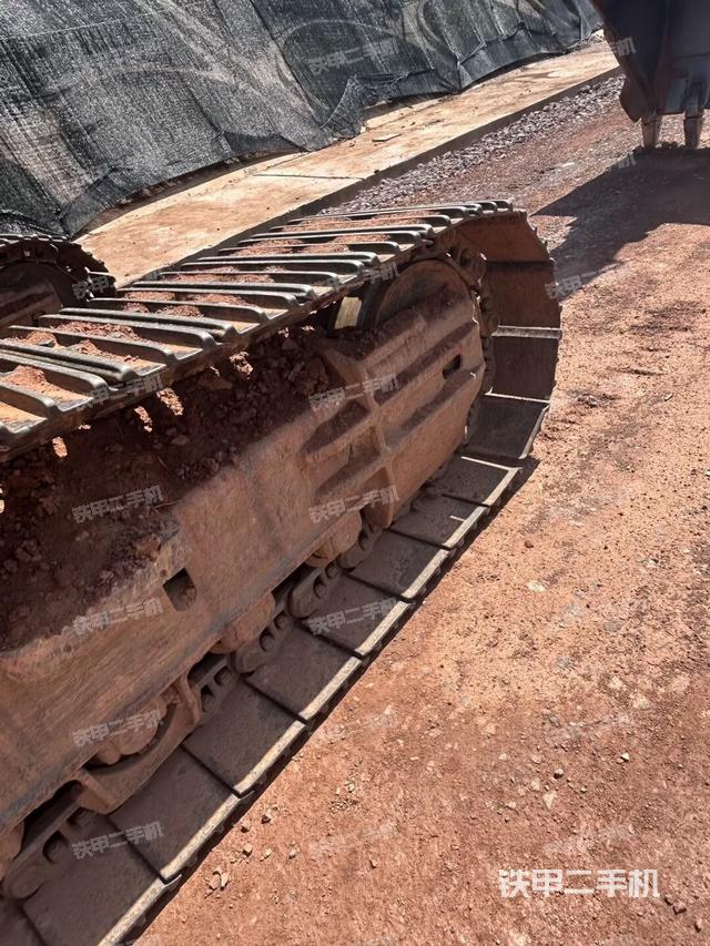 右側(cè)履帶整體（行走機(jī)構(gòu)）