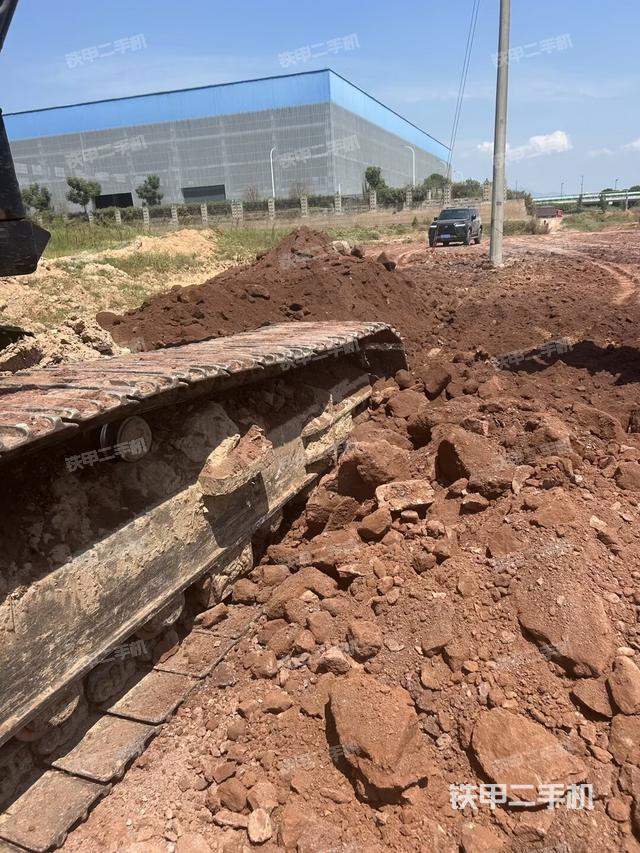 左驱动轮(行走机构) 左驱动轮(行走机构)