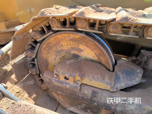 推土铲左后(推土机底盘及工作装置) 推土铲左后(推土机底盘及工作装置)