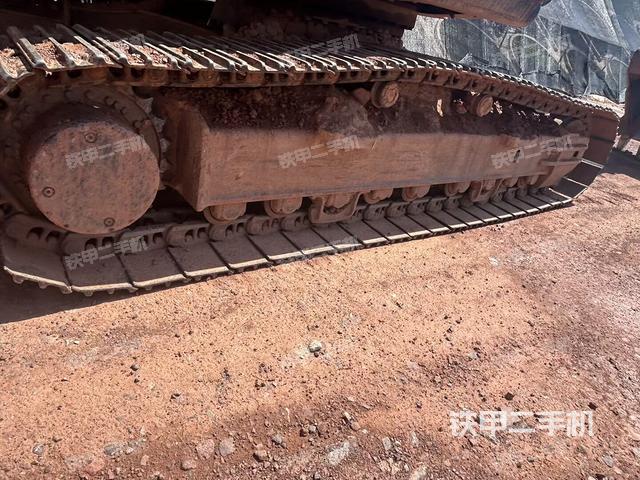 左側(cè)履帶整體?（行走機(jī)構(gòu)）