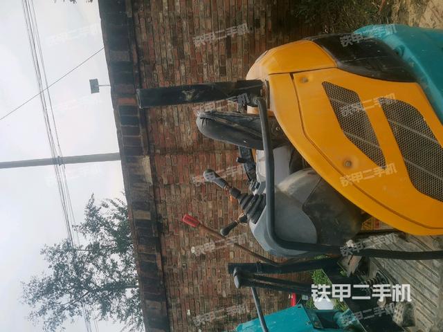 駕駛室頂部（整機(jī)外觀）