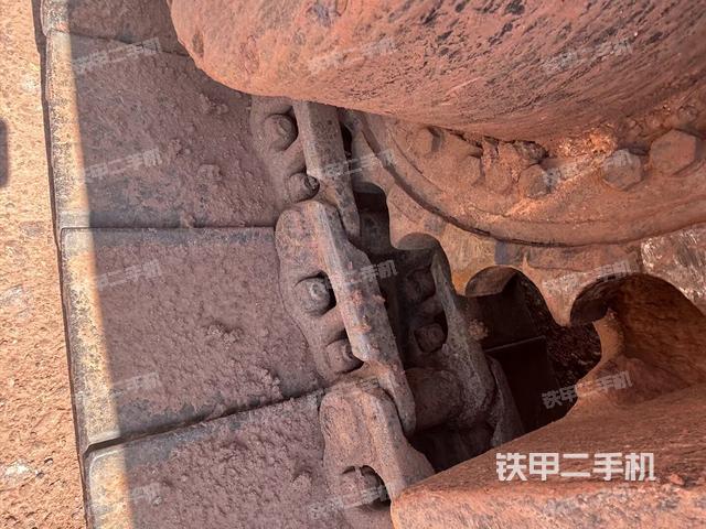 左驅(qū)動(dòng)輪（行走機(jī)構(gòu)）