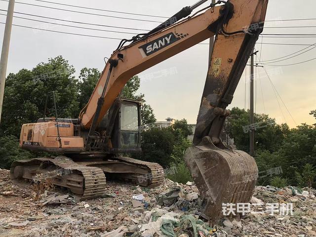 整機(jī)右后45°(整機(jī)外觀) 整機(jī)右后45°(整機(jī)外觀)