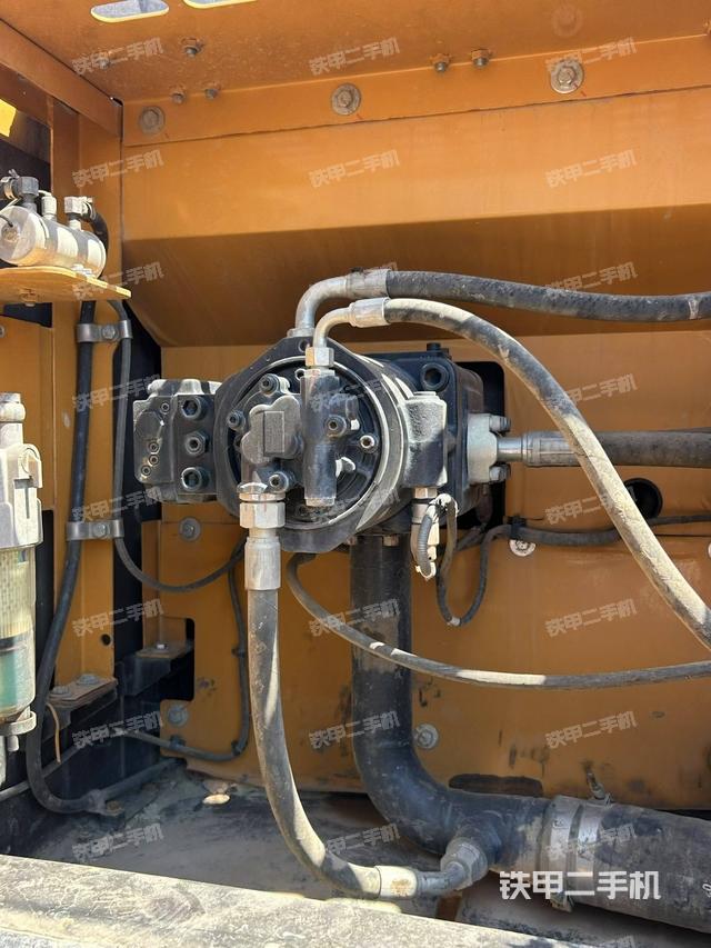 液壓泵室（大件艙室）