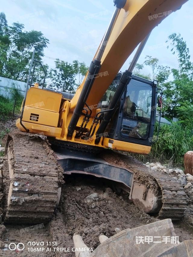 大臂油缸整體?豎拍（工作和回轉(zhuǎn)裝置）