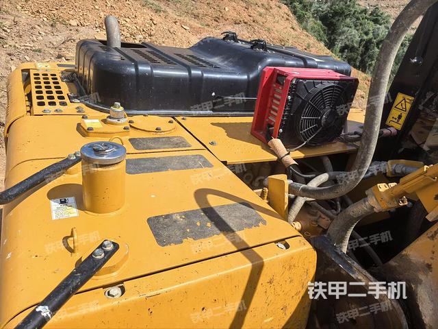 回轉(zhuǎn)馬達(dá)（上車部件）