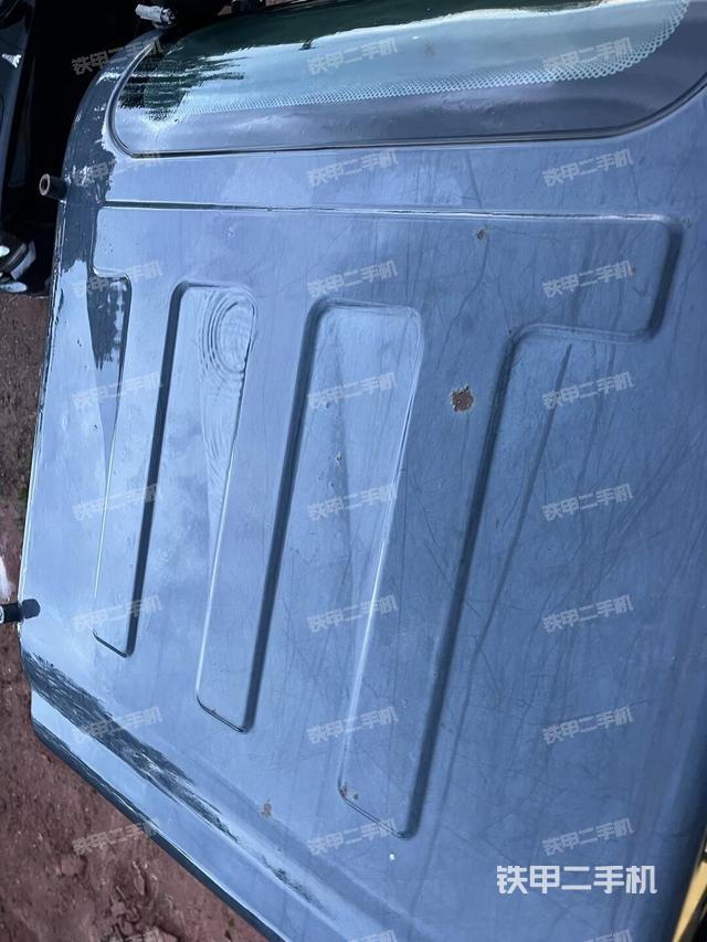 駕駛室頂部（整機(jī)外觀）