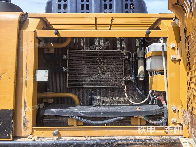 散熱器正面（大件艙室）