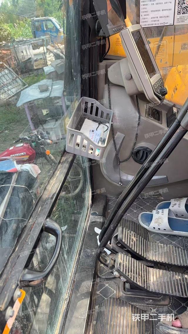 座椅左側(cè)控制臺(tái)/音響/含左手柄（駕駛室部分）