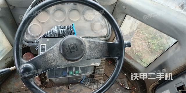 驾驶室工作台(整机外观及大件) 驾驶室工作台(整机外观及大件)