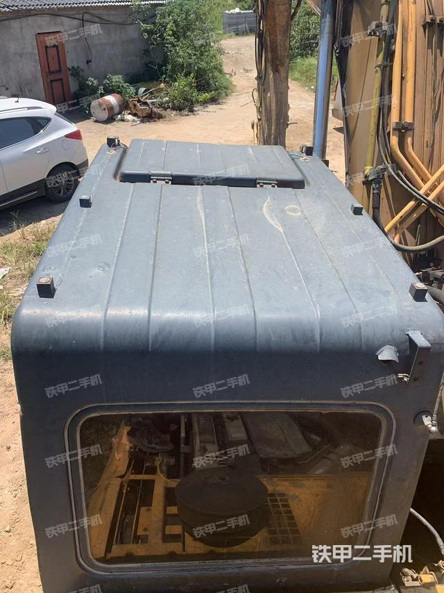 駕駛室頂部（整機(jī)外觀）