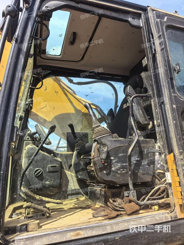 后窗玻璃角標(biāo)（駕駛室部分）