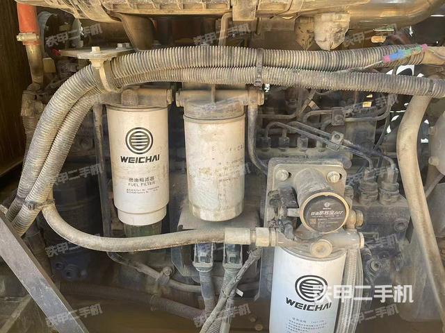 发动机左侧(整机外观及大件) 发动机左侧(整机外观及大件)