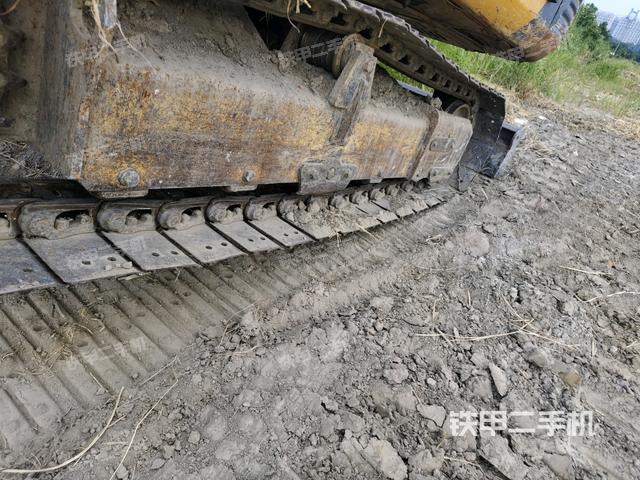 左侧履带整体 （行走机构）