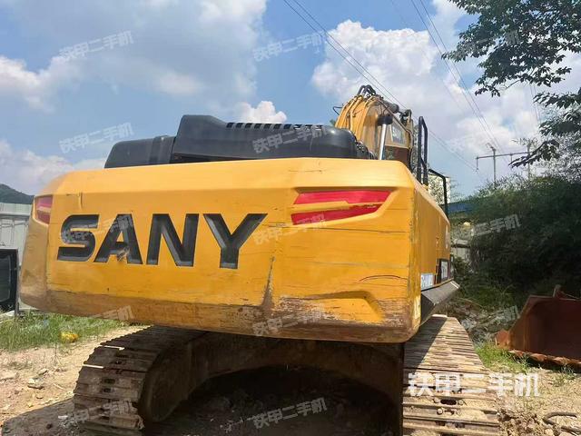 駕駛室整體（整機(jī)外觀）