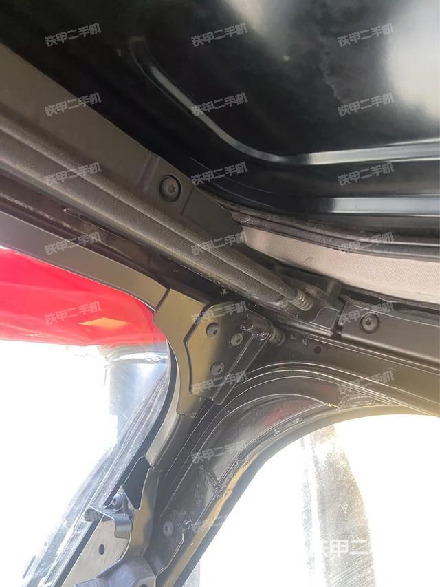 顶棚整体（驾驶室部分）