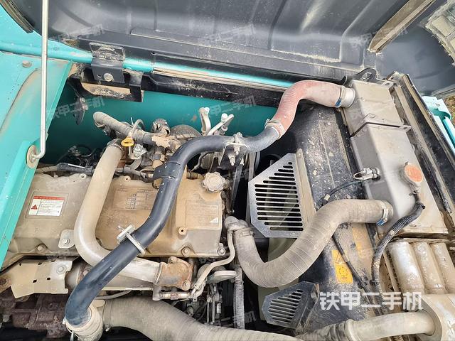發(fā)動(dòng)機(jī)整體俯視(整機(jī)外觀) 發(fā)動(dòng)機(jī)整體俯視(整機(jī)外觀)