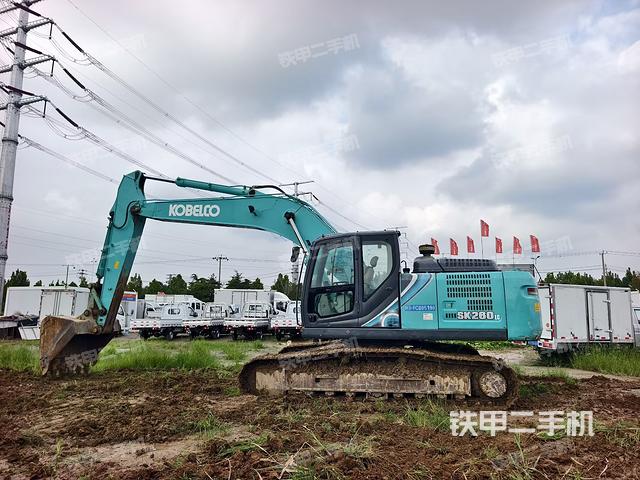 神钢SK260LC-10挖掘机