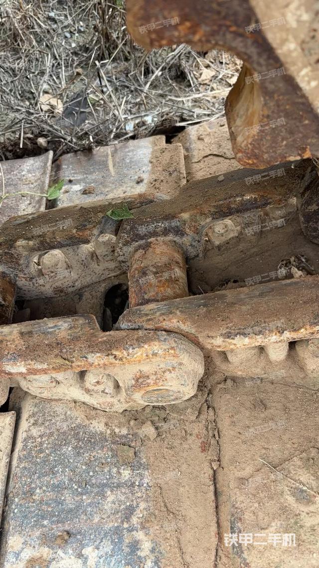 右側(cè)行走馬達蓋板（行走機構(gòu)）