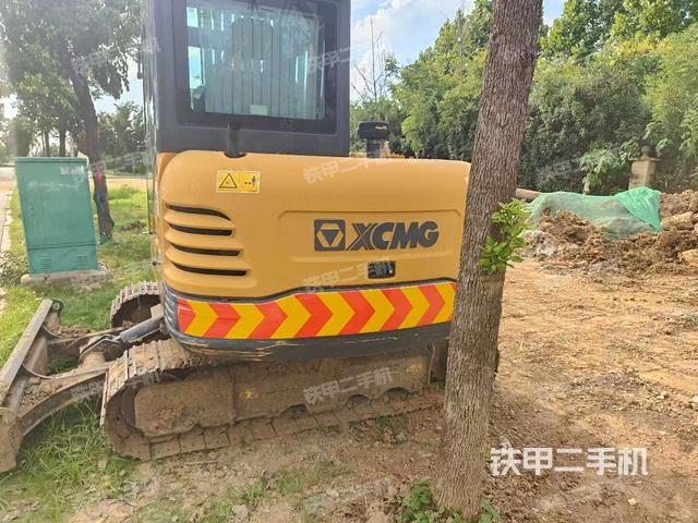 駕駛室頂部（整機(jī)外觀）