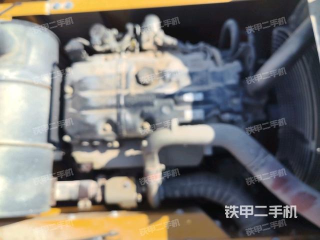 气门室盖螺丝特写(上车部件) 气门室盖螺丝特写(上车部件)