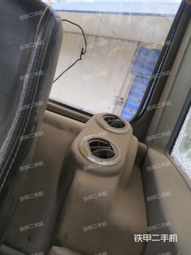 后窗玻璃角標(biāo)（駕駛室部分）