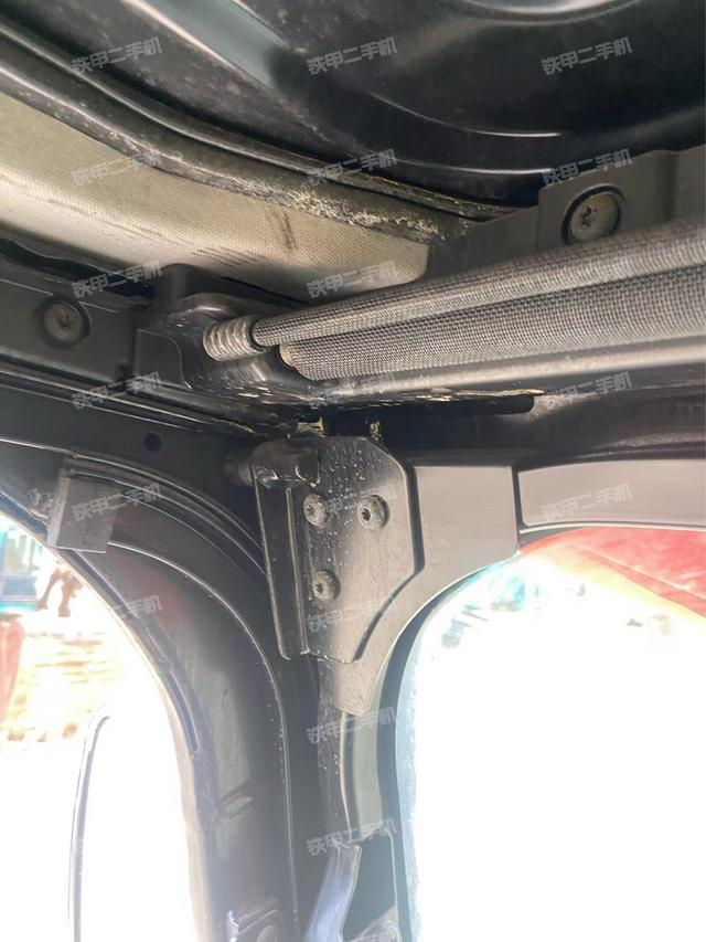 驾驶室正侧（驾驶室部分）