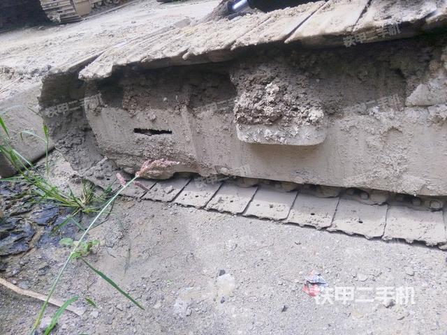 右驅(qū)動輪（行走機(jī)構(gòu)）