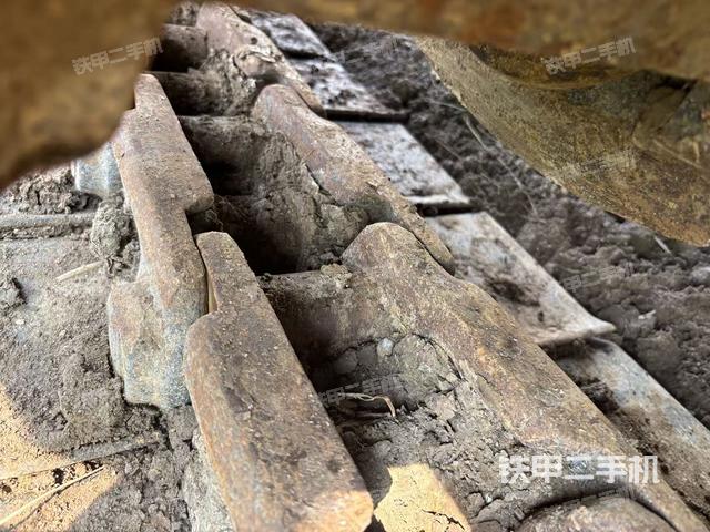 左托鏈輪和鏈筋（行走機(jī)構(gòu)）