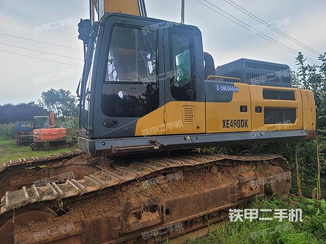 駕駛室整體（整機(jī)外觀）