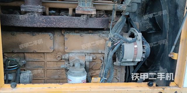 发动机左侧(整机外观及大件) 发动机左侧(整机外观及大件)