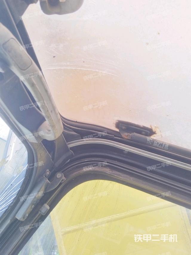 座椅后部（駕駛室部分）