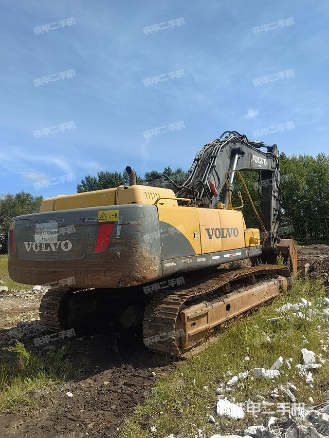 整機右后45°(整機外觀) 整機右后45°(整機外觀)