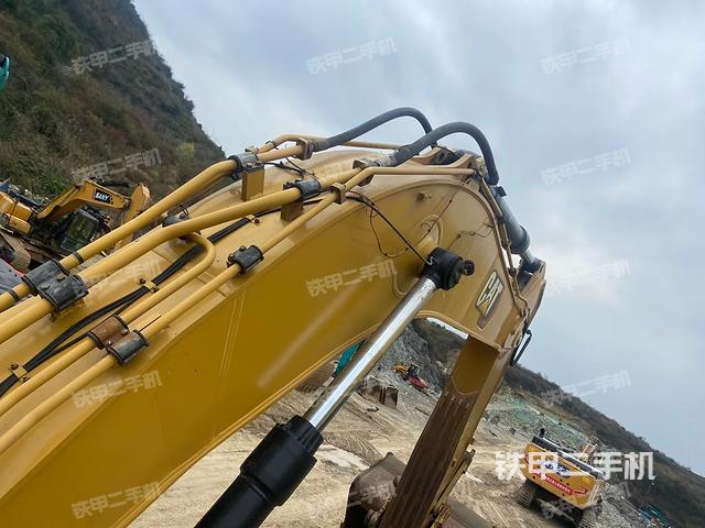 大臂整体 右侧（工作和回转装置）