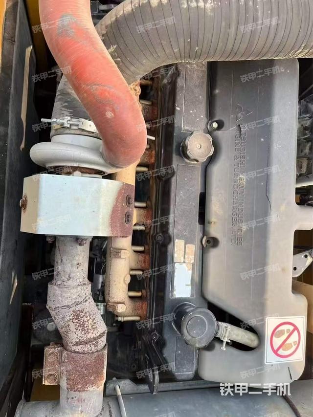 發(fā)動(dòng)機(jī)整體俯視(整機(jī)外觀) 發(fā)動(dòng)機(jī)整體俯視(整機(jī)外觀)