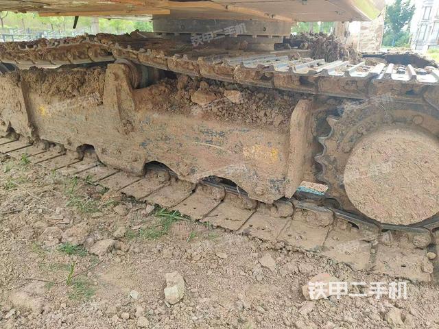 單側(cè)履帶整體（整機(jī)外觀）