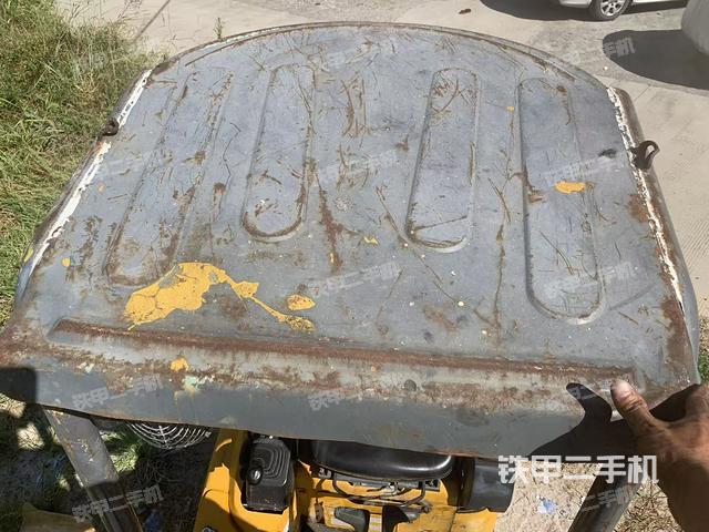 駕駛室頂部（整機(jī)外觀）