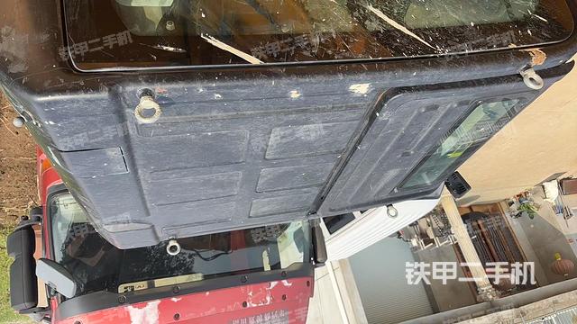 駕駛室頂部俯視（上車部件）